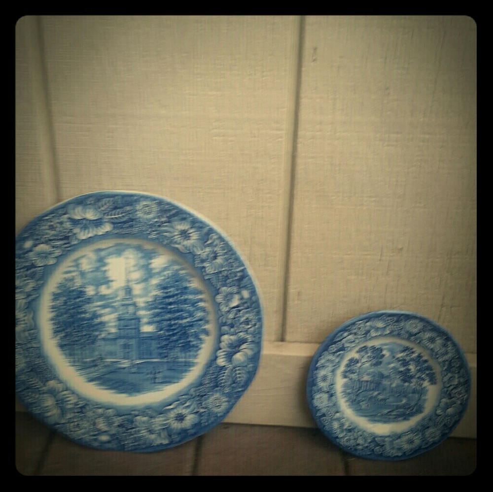 VINTAGE!!!! LIBERITY BLUE INDEPENDENCE HALL